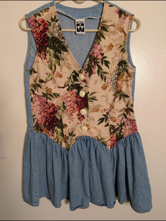 Vintage Dresses & Skirts - Vintage Floral Bodice Denim Midi Dress in Cream and Pink